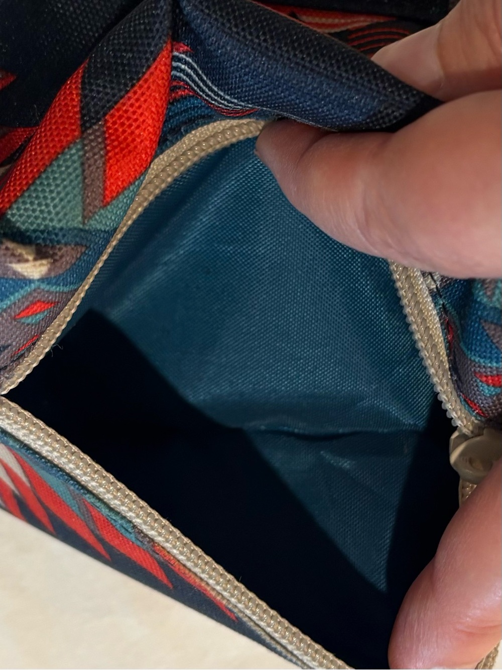 Kavu Navy Blue & Red Teal Mojave Aztec Print Crossbody Purse & Wallet Set - Picture 10 of 15